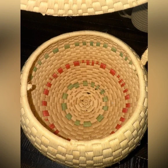 Baskets Round Pair Woven Lid Long Straps & added 3 more! (5 total) - Picture 5 of 17